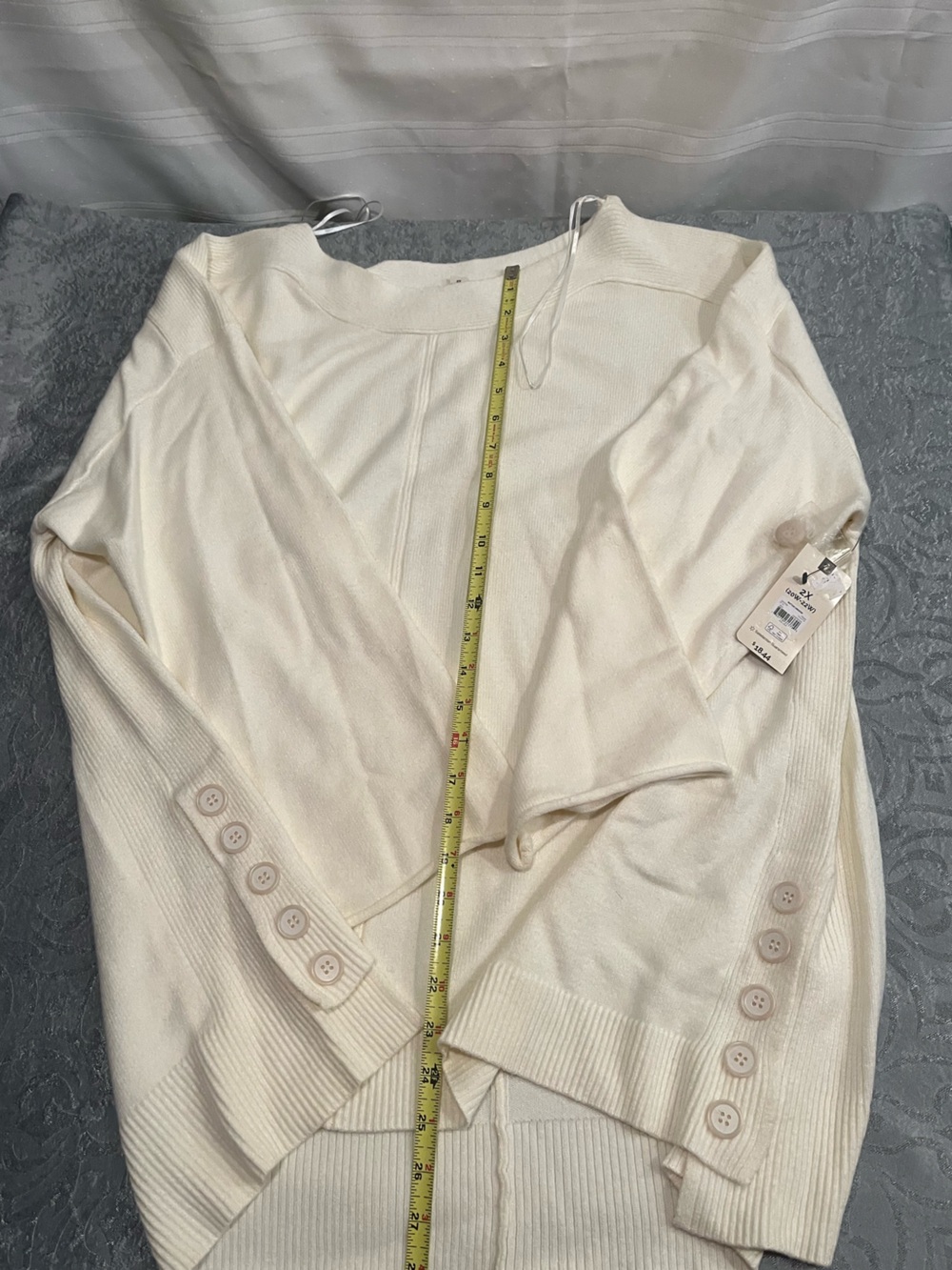 NWT lightweight Cream Button-sided with short Sleeve Knit Sweater